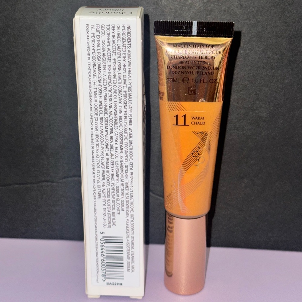 Charlotte Tilbury Beautiful Skin Foundation - Warm 11 - Picture 5 of 7